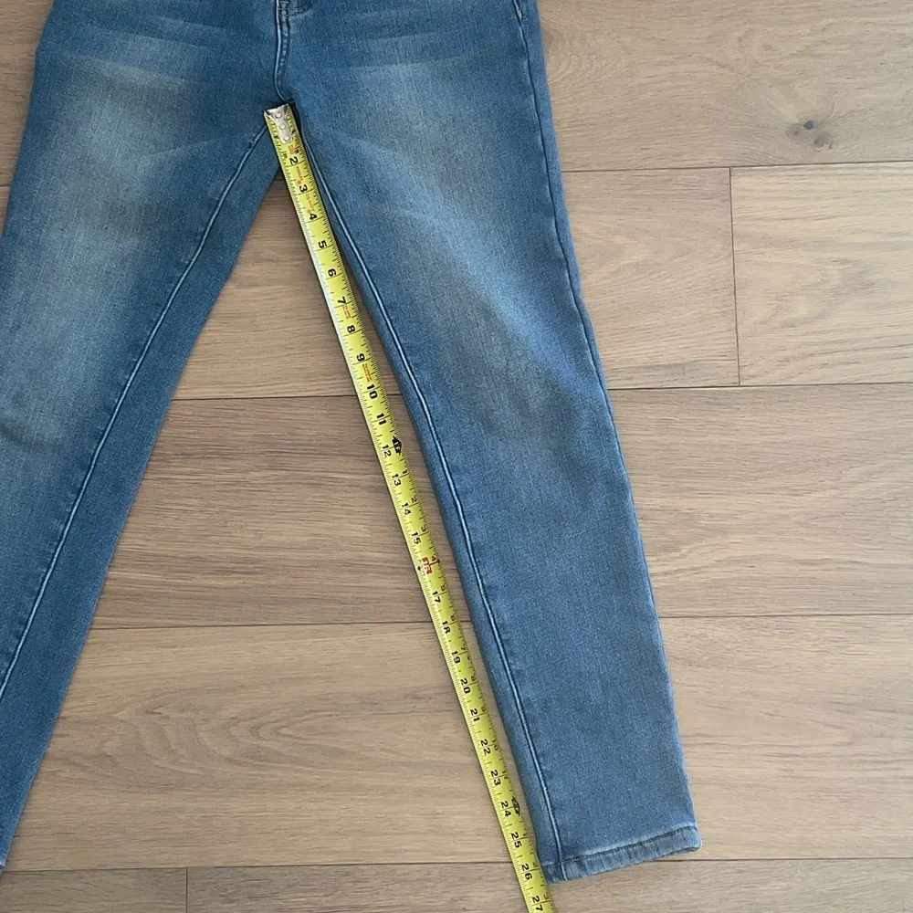 Fleece Lined Women's Skinny Jeans - Picture 7 of 10